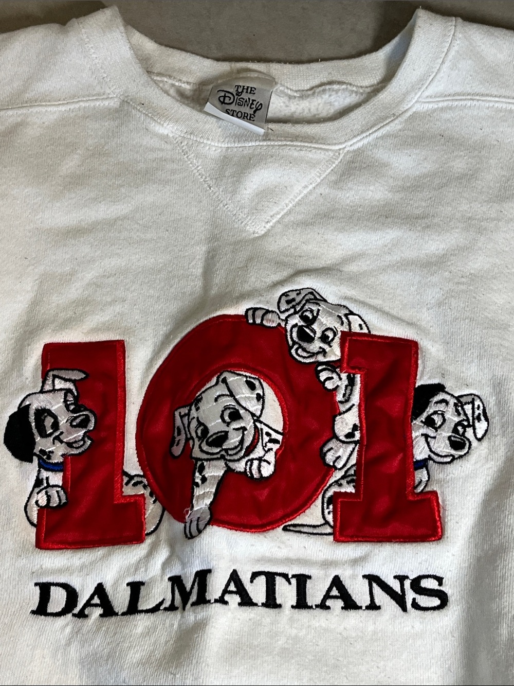 Disney Store White Crewneck Sweatshirt with 101 Dalmatian Graphic
XL - Picture 2 of 7